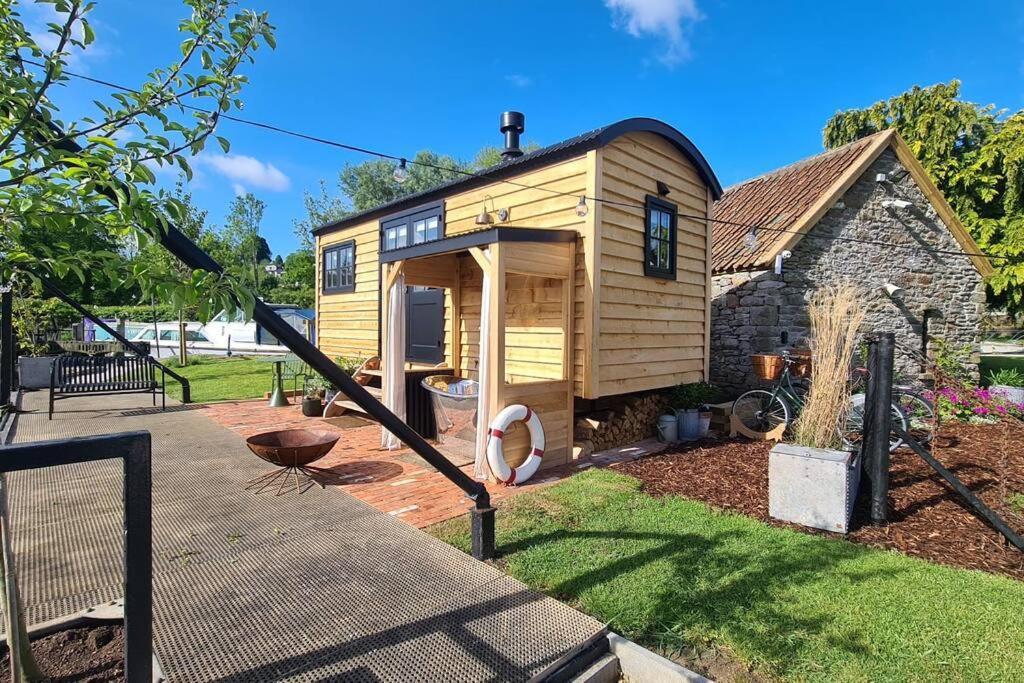 SaltfordIsland Hut - Outdoor Bath Tub, Firepit And Water Equipment公寓 外观 照片